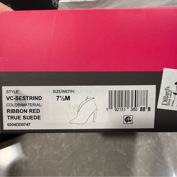 Vince Camuto VC-SESTRIND Ribbon Red Suede Pointed Toe Booties 7.5 NIB - Picture 5 of 6